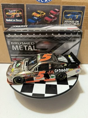 RARO* Mark Martin #5 GoDaddy.com Metal Cepillado 2011 1/24 Nascar Diecast Foto 1 de 4
