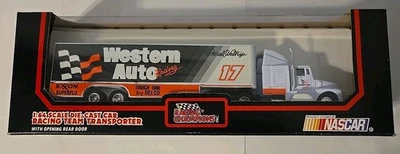 1993 Racing Champions 1:64 Team Transporter Darrell Waltrip #17 - Image 1 of 4