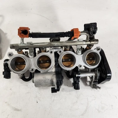 2006 - 2007 YAMAHA YZF R6 OEM Throttle Bodies Body Fuel Injectors 06 07 YZF-R6 - Image 1 of 3