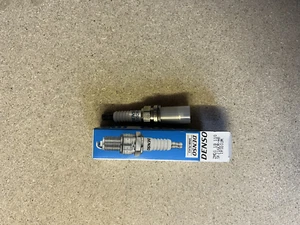 Denso SKJ16CR-A8 Zündkerze ZM01-18-110 verlängerte Iridium geerdete Elektrode - Bild 1 von 1