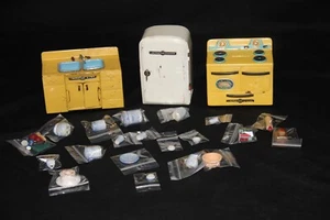 Vintage Linemar Dollhouse Tin Kitchen. Oven,Sink,Refrigerator +29 extras - Picture 1 of 10