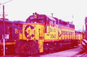 ORIGINAL KODACHROME SLIDE CHESSIE SYSTEM GP-38 #3842 CUMBERLAND, MD SEPT 7, 1987 - Picture 1 of 1