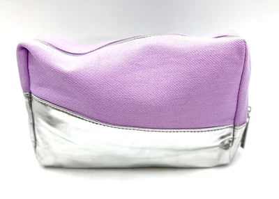 ¡Nuevo! Bolso con cremallera para maquillaje cosmético de lona Lancome ~ púrpura/plateado Foto 1 de 3