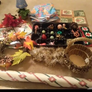 Christmas Decorations Bundle No. 3 Lot Of 26 Items - Picture 1 of 12