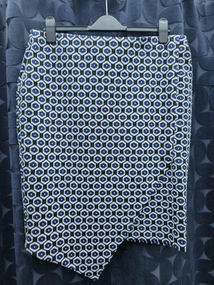 Ladies Mark's And Spencer 'Collection' Skirt Size 16 - Image 1 of 4