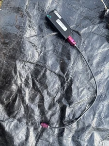 Tesla Model S X Antennenverstärker Original 1030587-00-A 1037353-00-A F5U-2504-65 - Bild 1 von 2