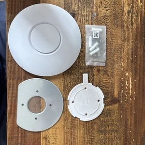 Ubiquiti Networks UniFi 6 Lite Access Point - U6-Lite - Bild 1 von 2