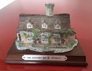 The Country Inn Leonardo Vintage Miniature Cottage Collection - Picture 1 of 7
