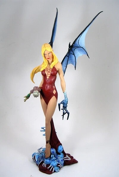 by Diamond Select Femme Fatales Darkchylde Statue 15th Anniversary