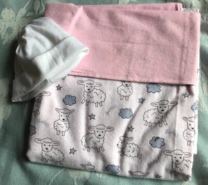 Baby Wrap/Bunny Rug/Cot/Pram Blanket Lamb Pink New Born - Picture 1 of 1
