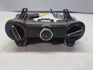 2022 KIA Stonic 1.0 Petrol Heater Control Panel 97250-H8XXX - Picture 1 of 6