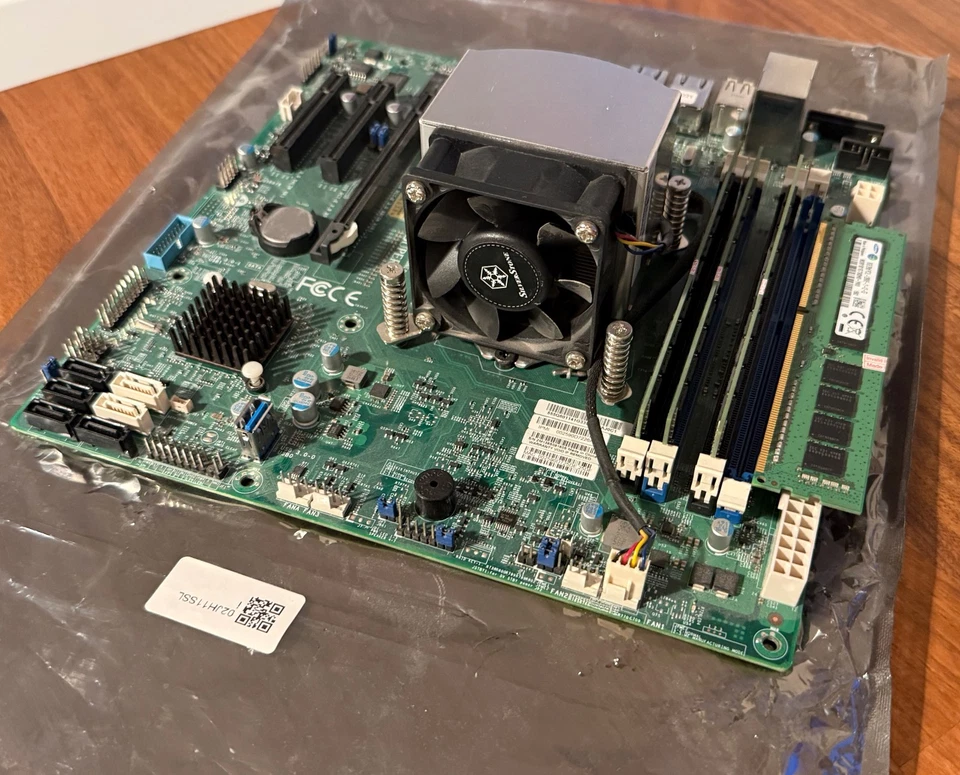 Server Bundle Xeon E3-1230v3 + 32GB ECC RAM + Supermicro X10SLL-F - Bild 1 von 2