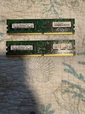 Samsung 512mb 240 Pin Memory PC2-5300 M378T6553EZS-CE6 x2 - Image 1 of 2
