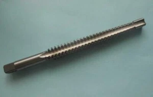 1 Stück TR26 x 4 Trapez metrisch HSS Rechtsgewinde Gewinde Gewindebohrer - Bild 1 von 2