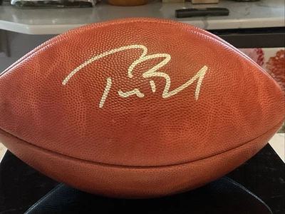 TOM BRADY AUTOGRAFIADO AUTÉNTICO DUKE SUPERBOWL 49 FUTBOL Foto 1 de 3