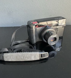 PENTAX IQZoom 70 Camera - 35mm Film 35mm - 70mm Tele-Macro Lens AF Point & Shoot - Picture 1 of 7