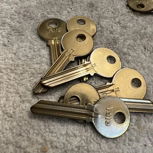 Lot Of 7 New YALE Key Blanks USA Made PACK OF 7 Uncut Keys 998TE Locksmith - Picture 1 of 2