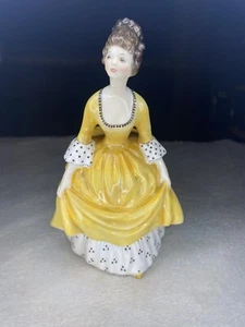 Royal Doulton HN2307 Coralie Made in England Figurina Alta 7 1/4" (P80) - Foto 1 di 7
