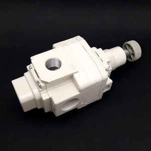 SMC IR3020-03-A Präzisionsregler, 1 MPa bis 0,01-0,8 MPa, 1/2"" & 3/8"" RC-Anschlüsse - Bild 1 von 7