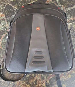 Backpack Wenger 16"Multi Pocket Traveling School Laptop Grey Black W/ Red EUC~☆~ - Afbeelding 1 van 9