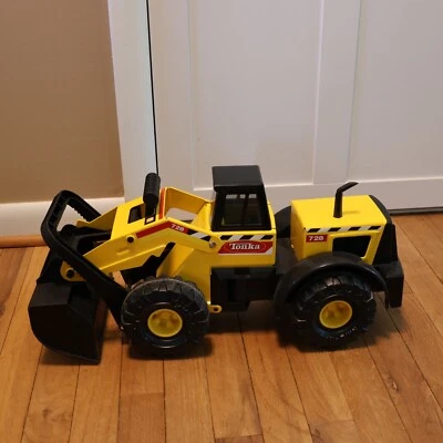 Vintage Mighty Tonka Front End Loader #728 Hasbro 21" Pressed Steel & Plastic - Image 1 of 4