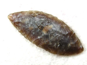 KNIFE RIVER FLINT BI-POINT 2" NORTH DAKOTA Authentic Indian Relics - Picture 1 of 22