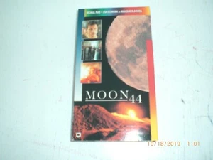 Moon 44 starring Michael Pare, Lisa Eichhorn Malcolm McDowell VHS - Imagen 1 de 3