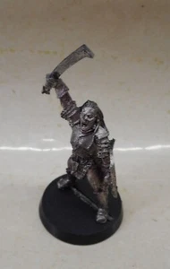 GW Tabletop Miniature Uruk Hai Ork Captain Metall OOP HdR LotR - Picture 1 of 7