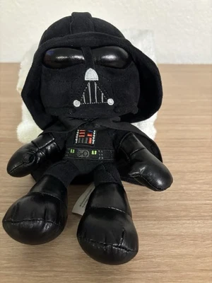 Juguete de peluche Mattel Disney Star Wars 8" personaje de Darth Vader  Foto 1 de 4