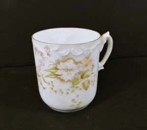 Louis XiV - Germany -Porcelain Tea Cup Rose Floral Pattern - R.C:(Swords/Crown)  - Picture 1 of 6