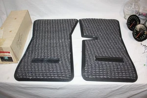 Alfombrillas C3 Corvette 1977 alfombrillas GM NOS gris carbón 995272 L48 L82 - Imagen 1 de 8