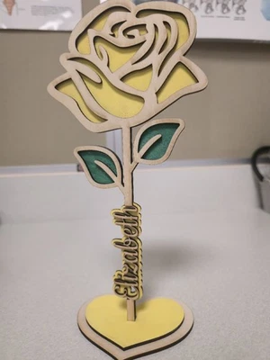Rosa personalizada de madera Foto 1 de 4