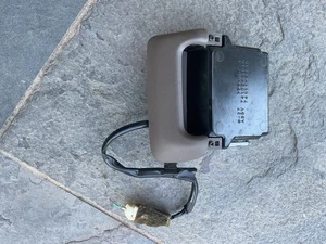 Cenicero bandeja de cenizas Toyota Land Cruiser 99-00-01-02 OEM - Imagen 1 de 9
