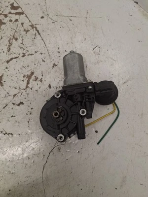 Motor de ventana delantera usado se adapta a: Toyota Prius 2006 delantero grado A Foto 1 de 4