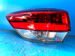 Genuine Toyota 19 Highlander SE taillight OEM Left 81560-0E250 M307 New - Picture 1 of 5