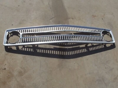 🔥 1971 1972 1973 Dodge & Fargo Van Grille B100 B200 B300 1972 🔥 Foto 1 de 4