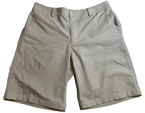 Under Armour pantaloncino uomo golf leggero taglia 34 SPEDIZIONE GRATUITA - Foto 1 di 4