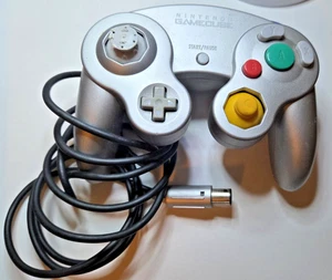 Nintendo Game Cube Wired Controller Silver - Picture 1 of 6