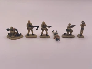 Micro Machines Militär Soldaten Figuren Desert Camo Lot 6 nr2 - Bild 1 von 5