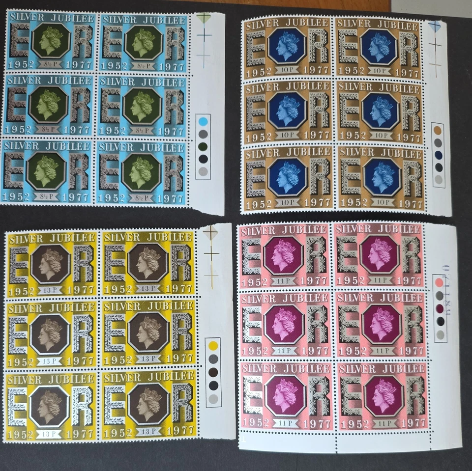 GB-1977  ROYAL MAIL  QUEEN SILVERJUBILEE Traffic light Blocks of 6 M/n/h  - Image 1 of 1