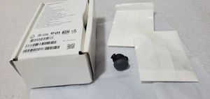 Google Pixel Buds Pro Left Earbud Hazel Vert Lichen GD3B4 Charcoal new. - Picture 1 of 4