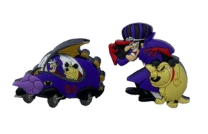 SET 2x UK VERRÜCKTE RAZEN PINS DICK DASTARDLY & MUTTLEY HANNA-BARBERA - Bild 1 von 1