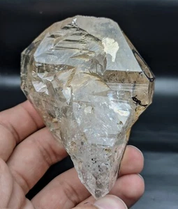 Enhydro Window Quartz crystal with moving water drops inside, Sceptre formation - Picture 1 of 12