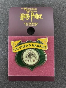 Harry Potter Universal Studios HOLYHEAD HARPYIES Quidditch Team Pin *RAR - Bild 1 von 18