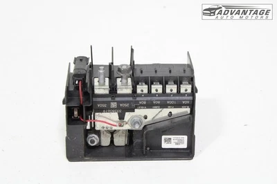 Chevrolet Malibu 2016-25 motor unión de batería bloque de distribución terminal OEM Foto 1 de 4