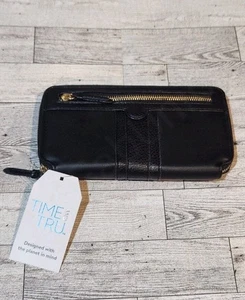 Time & Tru Freda Large Zip Around Geldbörse Damen schwarz mit Reißverschlusstaschen - Bild 1 von 4