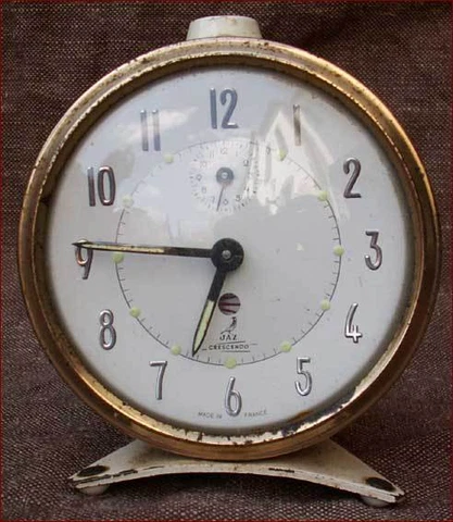 Vintage French Alarm Clock JAZ Crescendo 1950 Cover