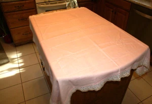 VTG Pink Linen Tablecloth with Crotched Eggshell & Gold Edging 94 x 94 - Picture 1 of 12