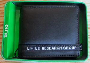 LRG LIFTED RESEARCH GROUP HERREN GELDBÖRSE SCHWARZ DOPPELFALTUNG MIT BLECHE GESCHENKBOX - Bild 1 von 3