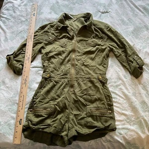 Free People Twill Aviator Romper Sz 2 Women’s Olive Green Zip Detail $128 - Picture 1 of 8
